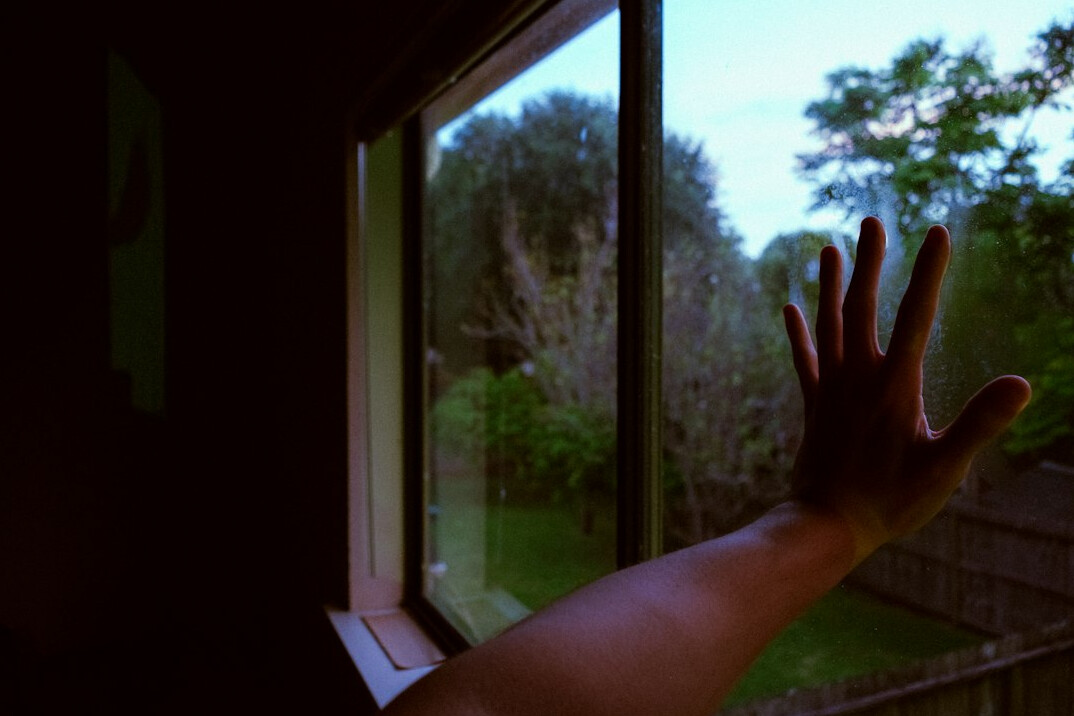 neighbors waving goodbye